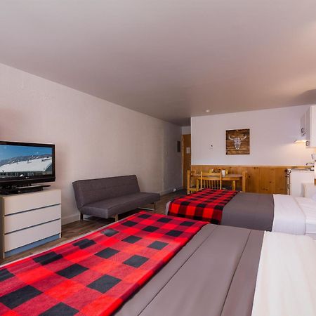 Complexe Les Neiges Hotell Beaupré Exteriör bild